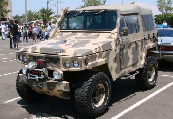 Jeep Engesa - pintura camuflagem