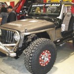 Jeep, a harmonia de tons: alumínio, marrom, preto e vermelho