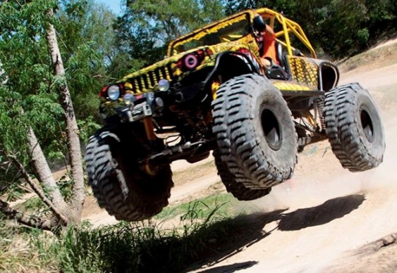 Jeepzilla voador