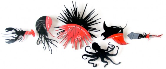 Broches com discos de vinil reciclados Broches com discos de vinil reciclados