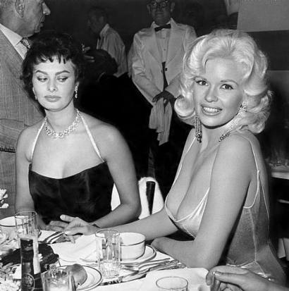 A inveja de Sophia Loren com os peitões de Jayne Mansfield