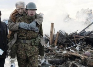 Idoso resgatado em terremoto no Japão