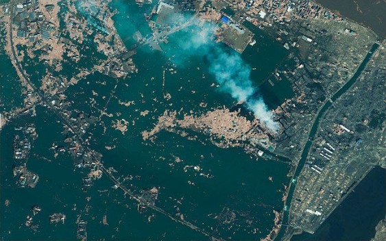 DEPOIS do tsunami no Japão DEPOIS do tsunami no Japão