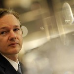 Opinião pública: Julian Assange, do WikiLeaks, é vítima de perseguição