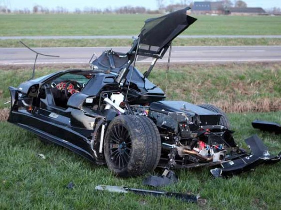 Acidente com Gumpert Apollo