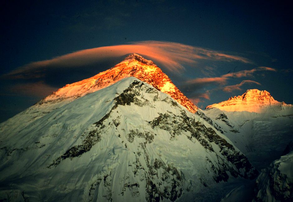 Cordilheira do Himalaia - placas tectônicas