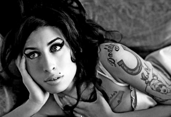 Cantora Amy Winehouse morreu