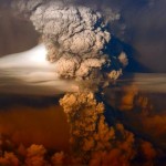 Erupção acalma mas vulcão Puyehue no Chile libera muitas cinzas