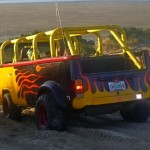 Uma Kombi Baja Buggy para transporte de turistas na praia