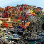 Turismo cultural em Riomaggiore, a cidade colorida do Mediterrâneo