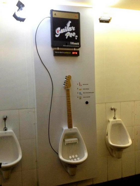 Guitarra para urina