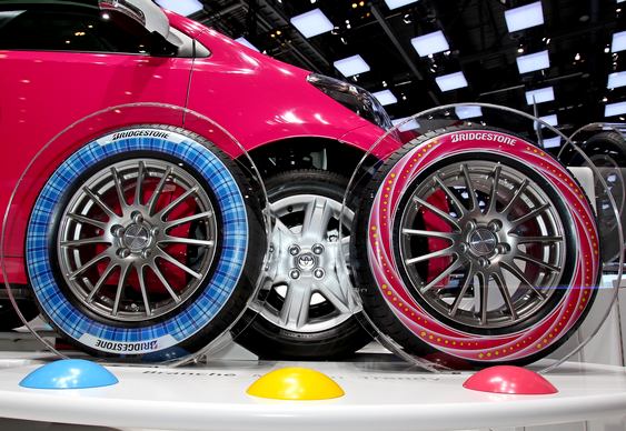 Banda colorida em pneus