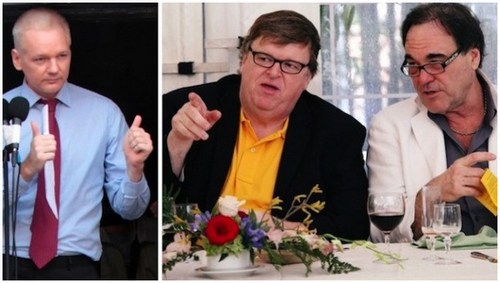 Julian Assange, Michael Moore e Oliver Stone Julian Assange, Michael Moore e Oliver Stone