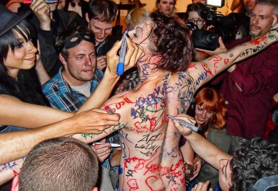 Show com Amanda Fucking Palmer nua