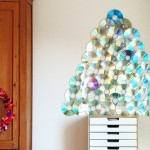 Painéis de árvores de Natal com CDs reciclados para portas e paredes