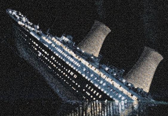 Titanic nuclear afundando