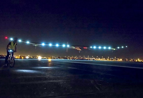 Avião elétrico Solar Impulse Aeroplano movido pela luz do Sol