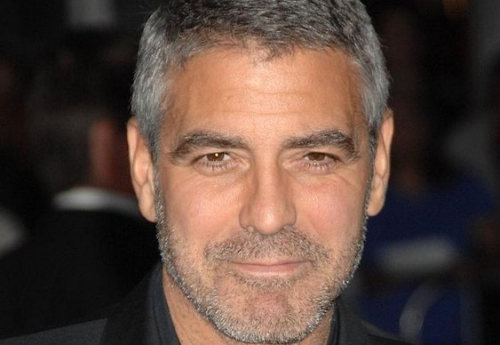 George Clooney grisalho