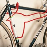 Rack de parede para bicicletas com perfil metálico de cabeça de boi 