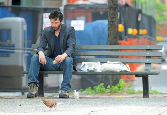 Keanu Reeves solitário