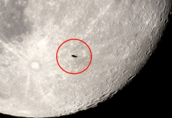 Extraterrestres na Lua