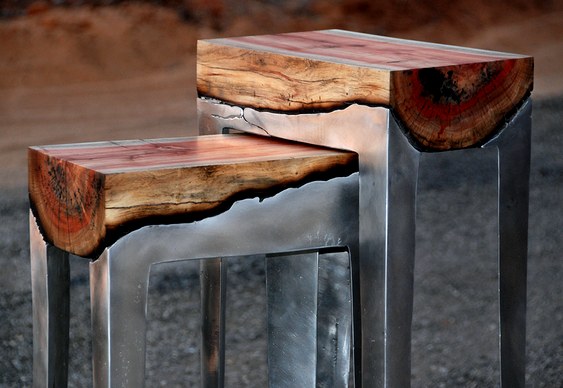 Mesas de madeira com alumínio