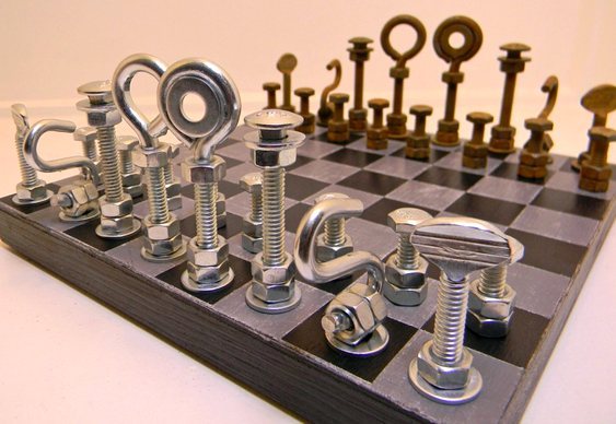 Jogo de xadrez com parafusos