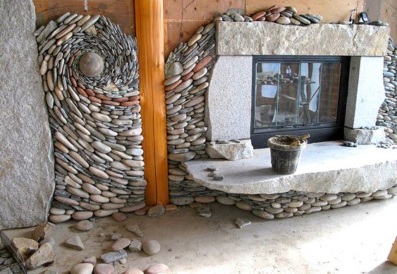 Arte decorativa com pedras redondas