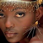 A sofisticada joalheria nupcial para as mulheres africanas