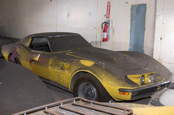 Corvette amarelo Automóvel esportivo clássico