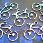 Bijuteria de bicicleta para usar como pulseira, brincos ou colar