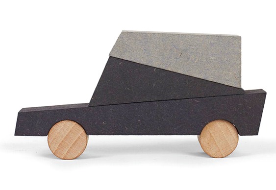Carrinho de madeira e MDF