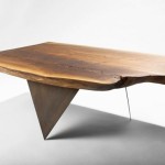 Pernas de mesa feitas com dobras em chapa triangular de aço