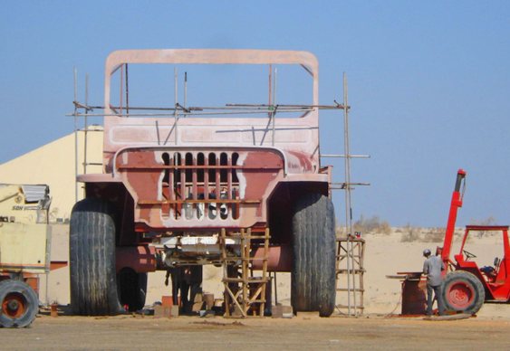 Maior Jeep do mundo em construção