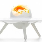 Porta-ovo quente pousa na sua decoração como um disco voador