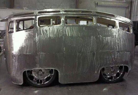 Customização radical de Kombi