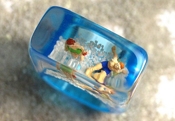Anel com cenário de praia