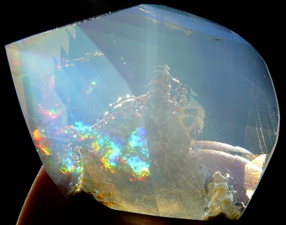 Opala com paisagem submarina