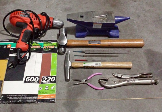 Equipamentos de fazer espadas