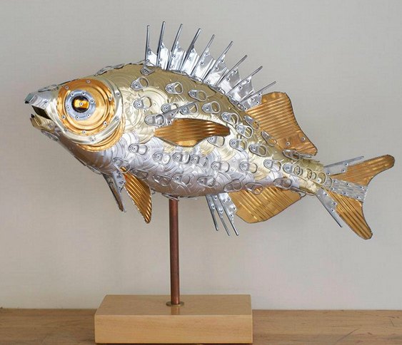 Escultura de peixe Arte com metal reciclado