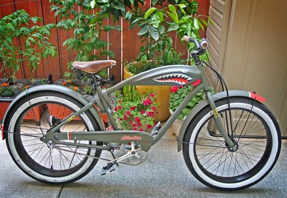 Bike imita moto chopper