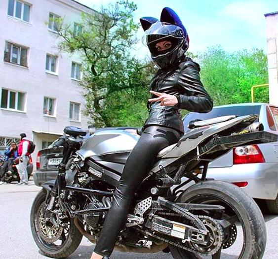 Gatinha de motocicleta