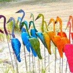 Garças e flamingos cinéticos para decorar varandas e jardins