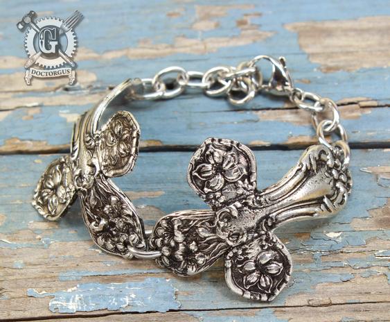 Pulseira com cabo de talher