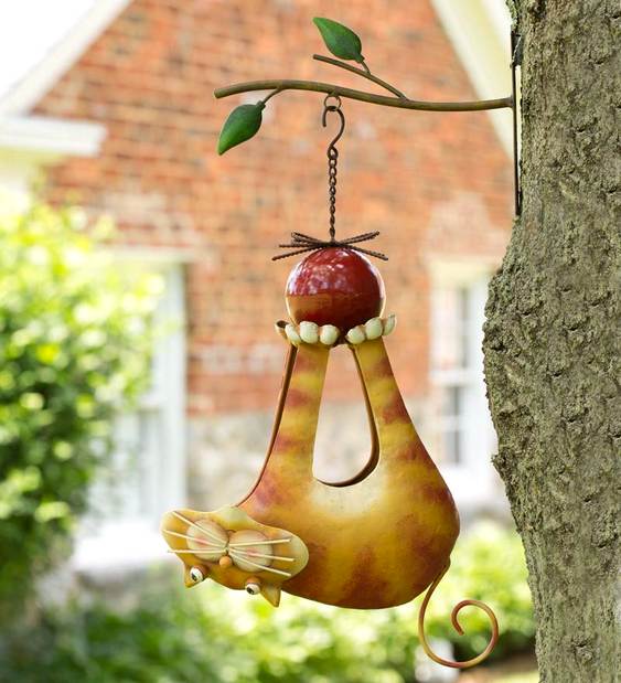 Gato para decorar jardim