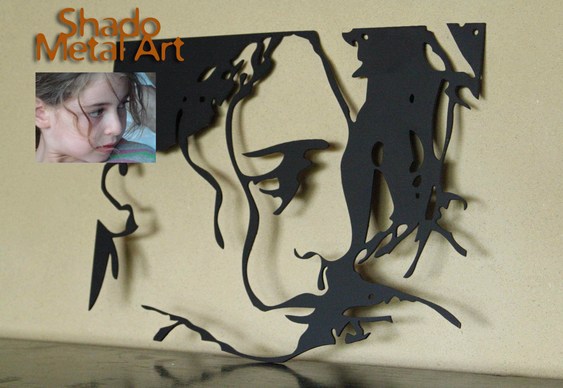 Retrato de menina em chapa de aço