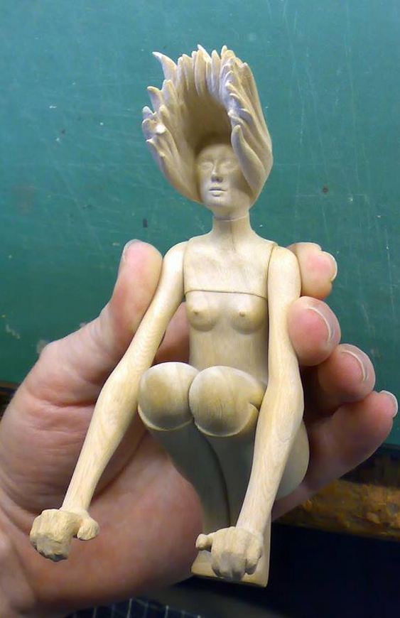 Escultura de mulher