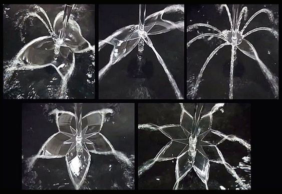 Anéis com fontes d'água Esculturas líquidas