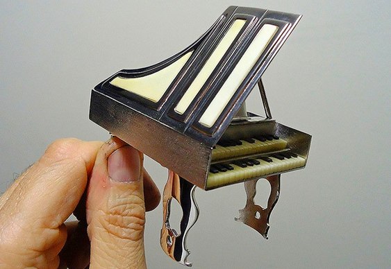 Réplica de instrumento musical