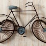Bicicleta com rodas de coração para celebrar o amor à vida
